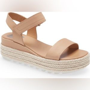 Sorel Cameron Flatform Wedge Sandal/Honest Beige--Gently Used.  7.5